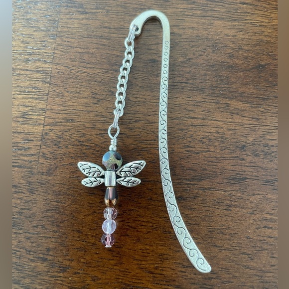 Handmade Purple & Pink Dragonfly Bookmark with Silver Tone Hook - ideal Gift - Picture 1 of 6